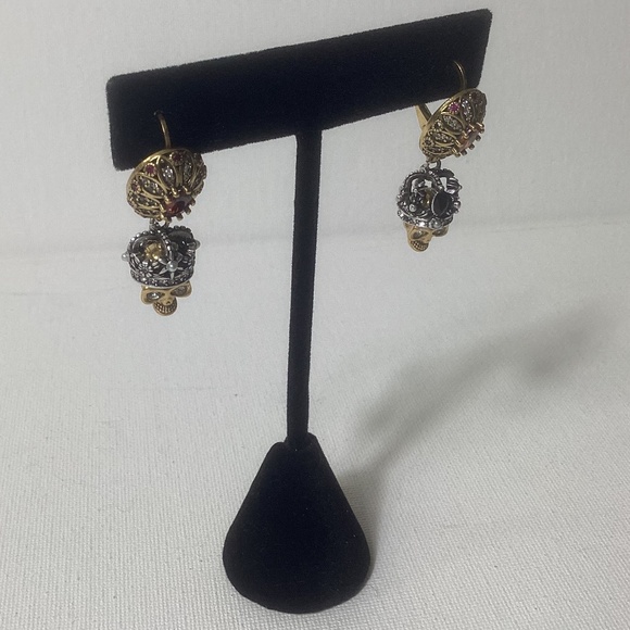 Alexander McQueen Skull Gold Earrings - Picture 1 of 3